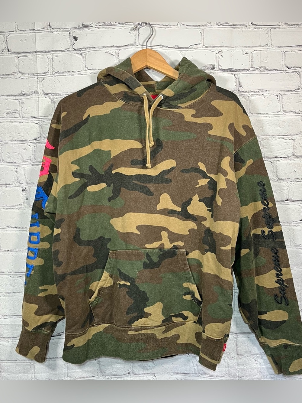 Supreme Woodland Camo Embroidered Logo Sweatshirt Mens Size Medium Heavyweight